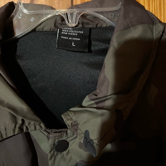 Dixxon camo windbreaker - Picture 2 of 3